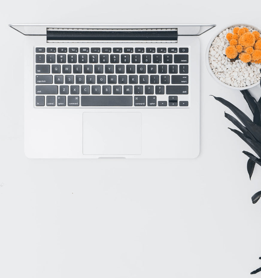 Efectele negative blue light asupra tenului - WowSkin Romania