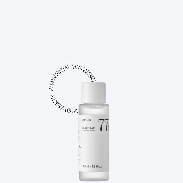 Anua Mini Heartleaf 77% Soothing Toner 40 ml calmează instant pielea sensibilă și reduce roșeața. Ideal pentru călătorii sau testarea produselor coreene pentru ten iritat.