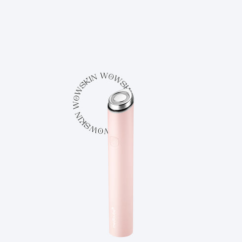 Medicube MINI AGE-R Booster PINK este dispozitivul 2 în 1 care intensifică absorbția produselor și oferă un efect de lifting blând, ideal pentru ten sensibil. wowskin.ro