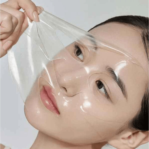 Aplicare Biodance Radiant Vita Niacinamide Real Deep Mask – mască tip hidrogel pentru reducerea petelor pigmentare