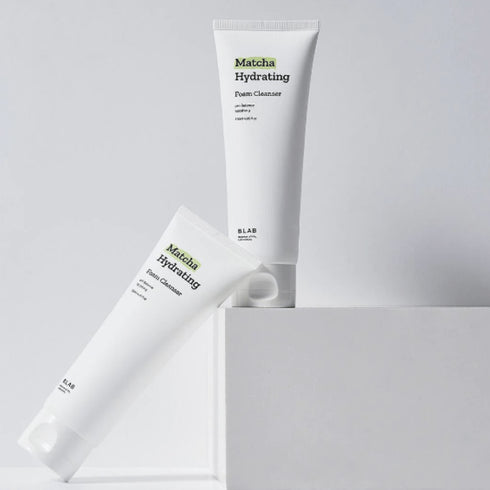 Textură B_Lab Matcha Hydrating Foam Cleanser – spumă densă pentru ten echilibrat