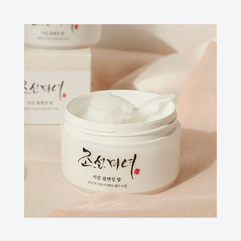 Înlătură machiajul și excesul de sebum cu Beauty of Joseon Radiance Balm pentru curățare profundă.
Potrivit pentru rutina K-beauty, oferă o piele curată și revitalizată. wowskin.ro