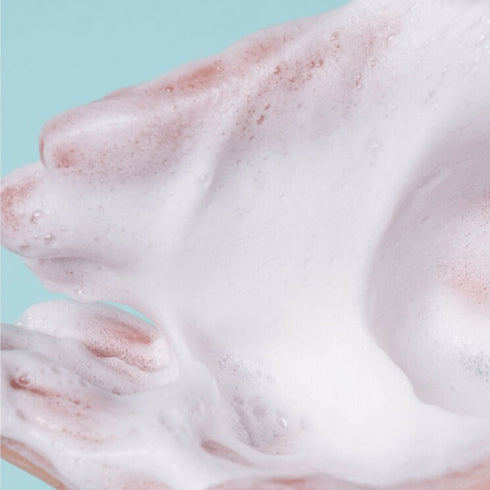 Începe ziua cu AXIS-Y Cleansing Foam, cu formulă calmantă și pH echilibrat. Curățare profundă și prospețime de lungă durată.