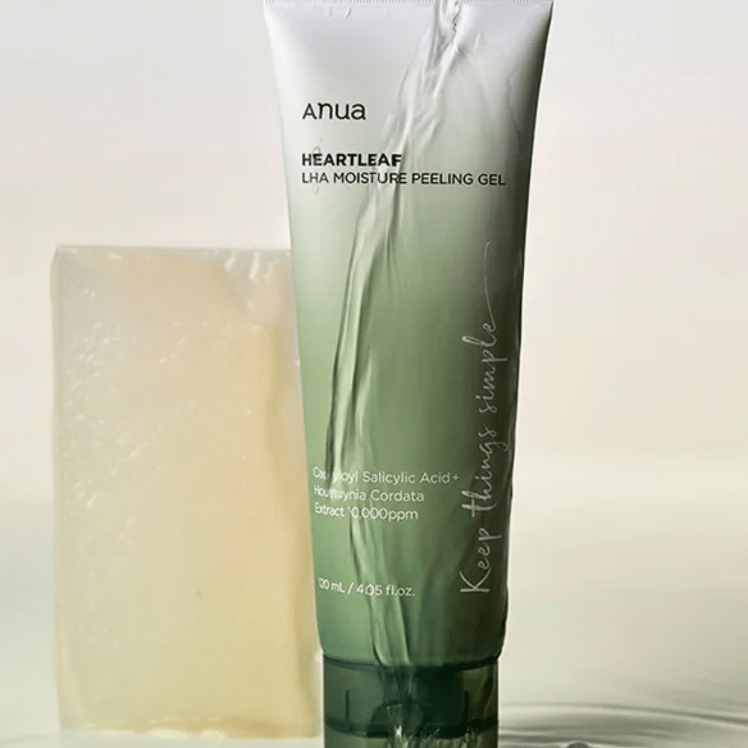 Gel exfoliant coreean cu LHA și Heartleaf, potrivit pentru utilizare frecventă fără iritații. Anua Peeling Gel 120ml lasă pielea netedă, hidratată și luminoasă.