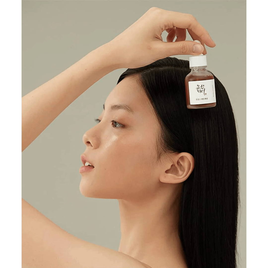Serul anti-aging Beauty of Joseon cu Ginseng și Snail Mucin susține elasticitatea și tonusul pielii.
Formula sa nutritivă repară bariera cutanată și oferă un boost de vitalitate. wowskin.ro