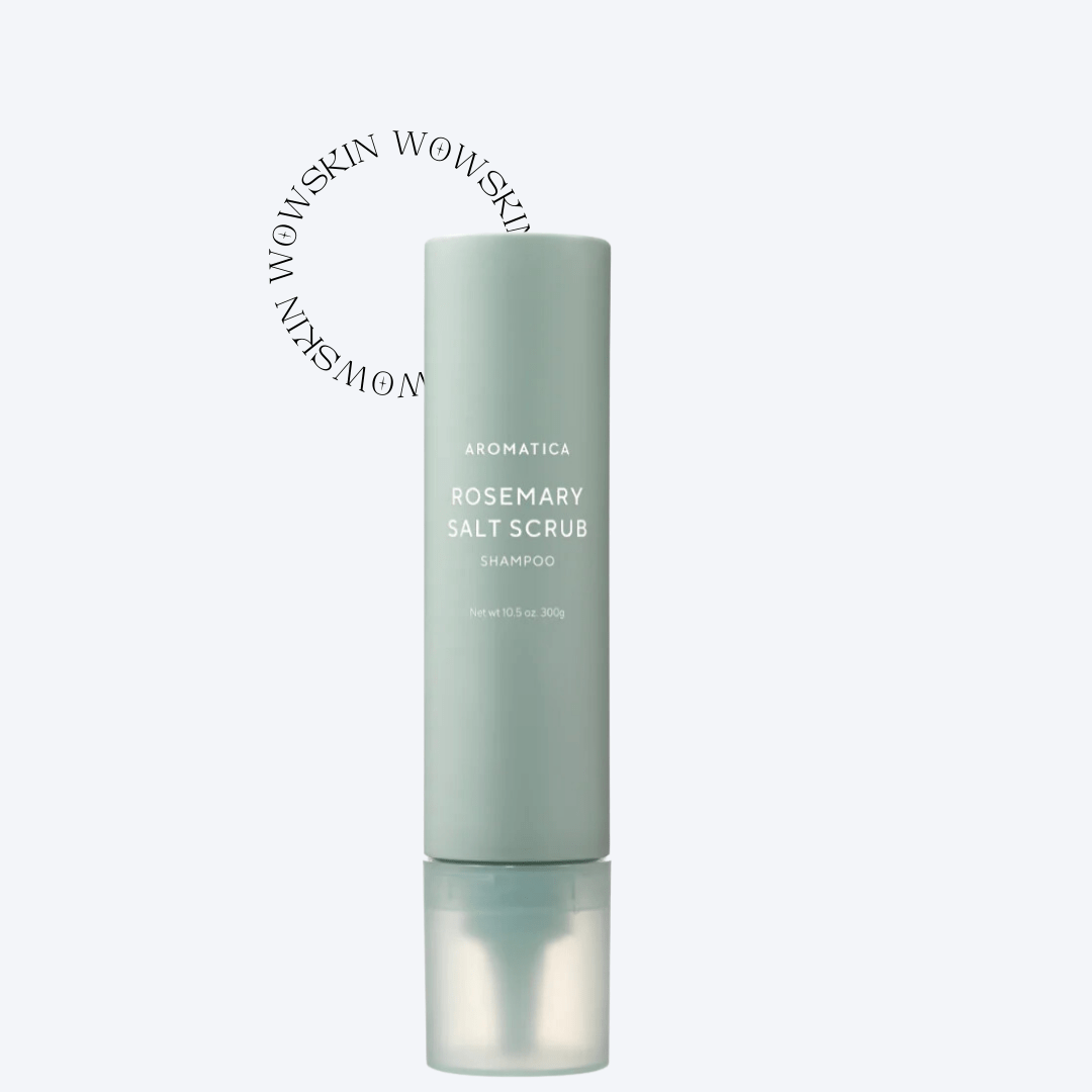 Curăță și exfoliază delicat scalpul cu Aromatica Rosemary Salt Scrub Shampoo, formulat cu sare naturală și rozmarin revitalizant.