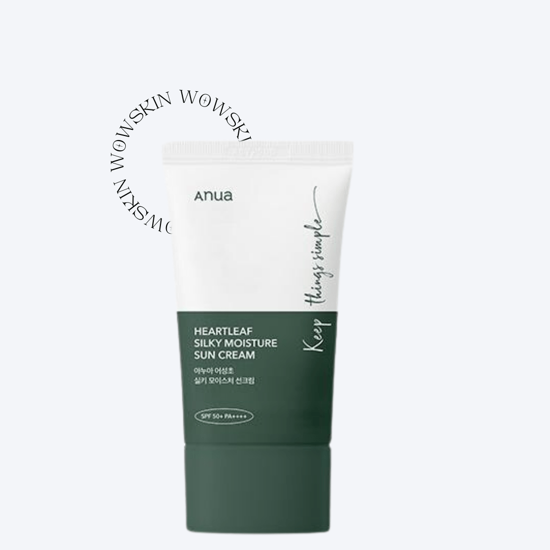 Anua Heartleaf Silky Moisture Suncream SPF50+ oferă protecție solară ridicată și hidratare intensă. Perfectă pentru ten sensibil, uscat sau mixt, fără reziduuri albe.