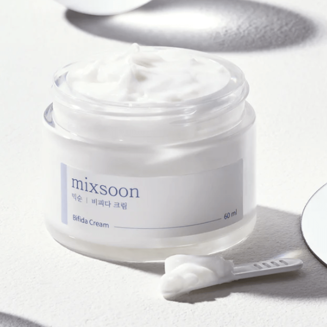 Mixsoon, Bifida cream, 60ml Răsfățați-vă cu îngrijirea îmbogățitoare a cremei Mixsoon Bifida Cream, elixirul dvs. de 60 ml pentru un ten rezistent și luminos. Creată pentru cei care prețuiesc puritatea în îngrijirea pielii, această cremă îmbină puterea lizatului de ferment Bifida cu o abordare minimalistă. Fiecare aplicare este un pas spre o piele fortificată care radiază de sănătate și vitalitate. Ideală pentru a hrăni apărarea naturală a pielii, oferind în același timp o hidratare profundă
