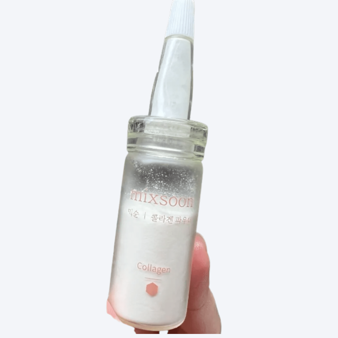 Mixsoon Collagen Powder, 3g Revitalizează-ți pielea cu pulberea de colagen Mixsoon's Collagen Powder, cel mai bun stimulent pentru piele într-un pachet minimalist. Concepută pentru a fi amestecată cu serurile sau cremele dvs. preferate, această pudră de colagen pur se îmbină perfect pentru a spori fermitatea și elasticitatea pielii. Fiecare aplicare oferă o explozie concentrată de colagen, ajutând la reducerea aspectului liniilor fine și al ridurilor, promovând în același timp un ten tânăr și radiant.